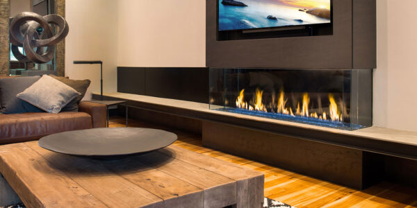 Stock Image - DaVinci Gas Fireplace|Outdoor Fire Linear